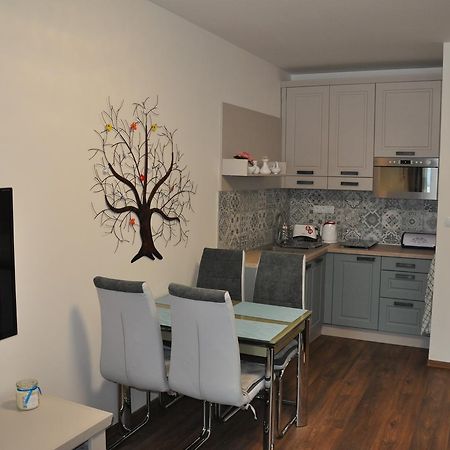 Apartman 14 Lucky Demaenovska Dolina Dış mekan fotoğraf