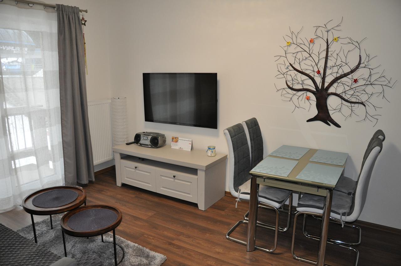 Apartman 14 Lucky Demaenovska Dolina Dış mekan fotoğraf